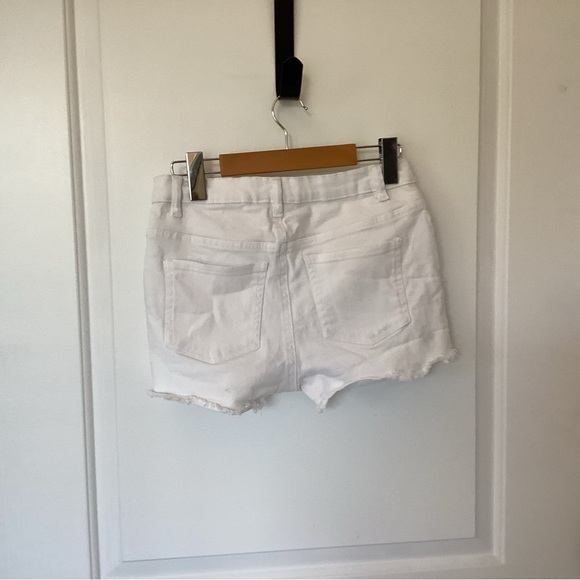 Venus white jean shorts. - Picture 2 of 5
